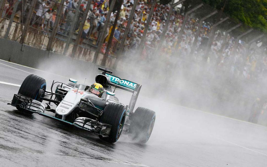 Lewis Hamilton realizou sonho ao vencer no GP do Brasil (Foto: Wolfgang Wilhelm/Daimler)