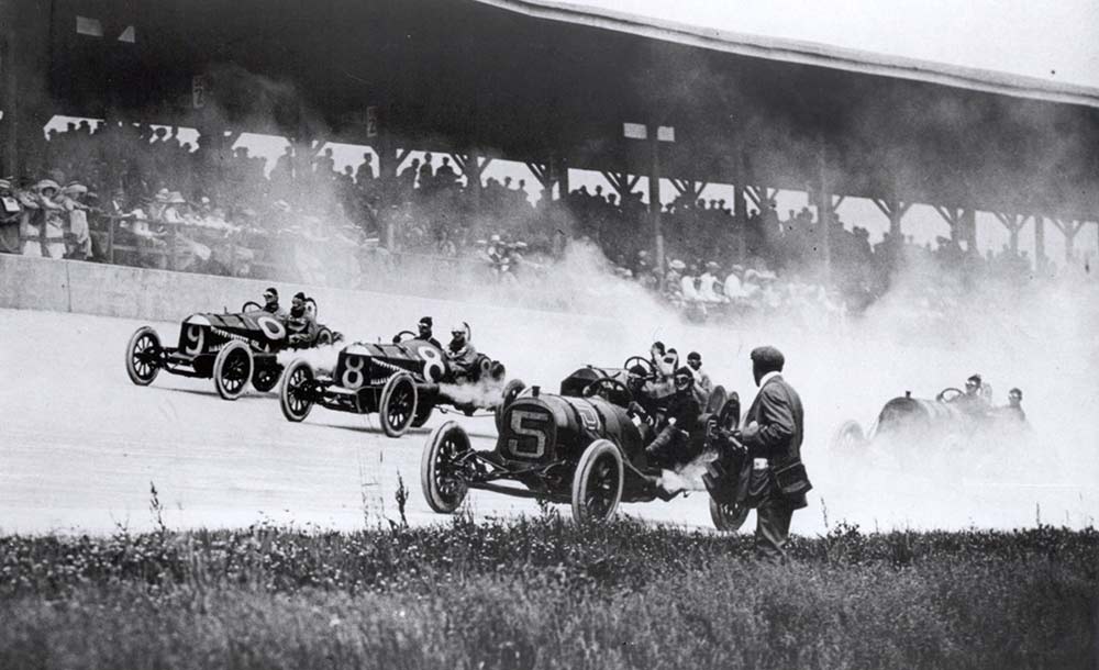 Primeira corrida da 500 Milhas de Indianápolis em 1911