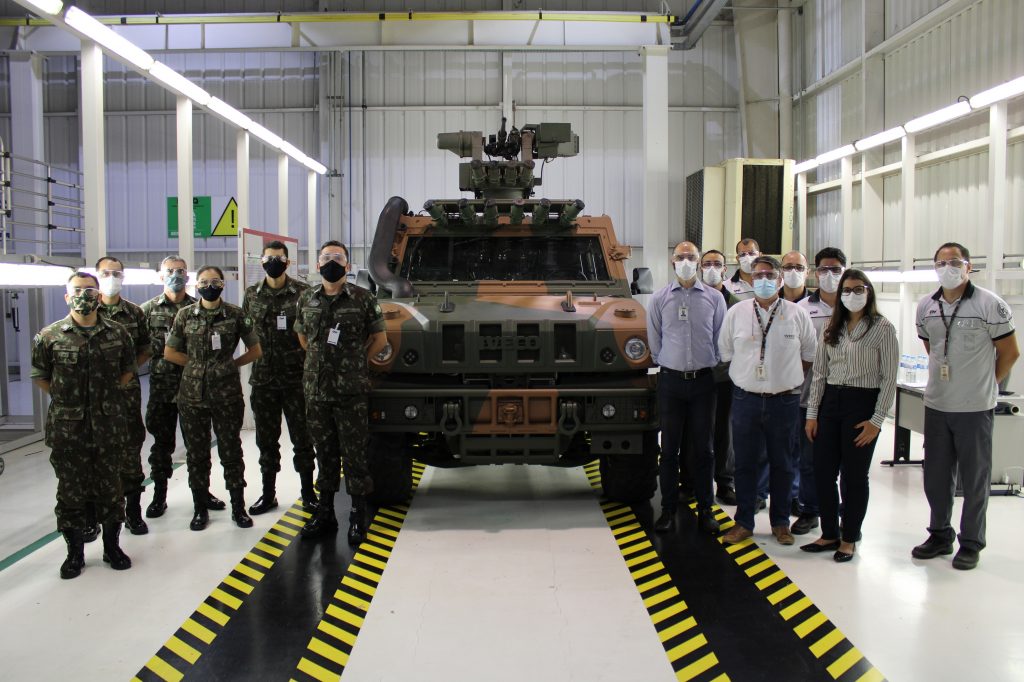Iveco LMV-BR: entrega da primeira unidade ao Exército brasileiro