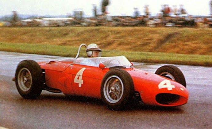 Wolfgang von Trips com sua Ferrari em 1961: maior tragédia da história da F1