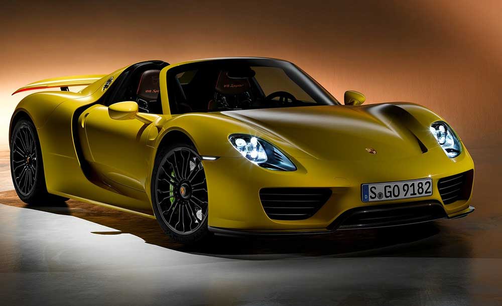 Porsche 918 Spyder tem três motores 