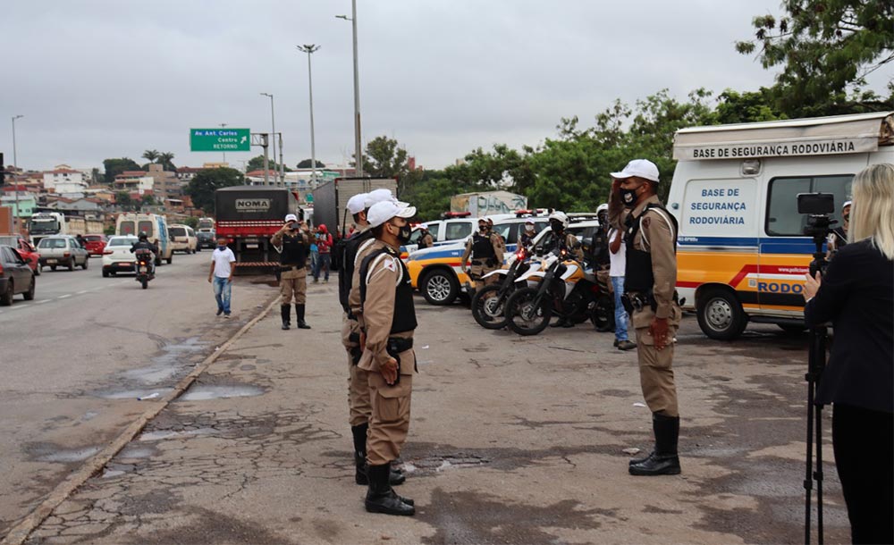 Base de Segurança Rodoviária: fiscalização é aplicada em três pontos do Anel Rodoviário de Belo Horizonte (Foto: PMMG)