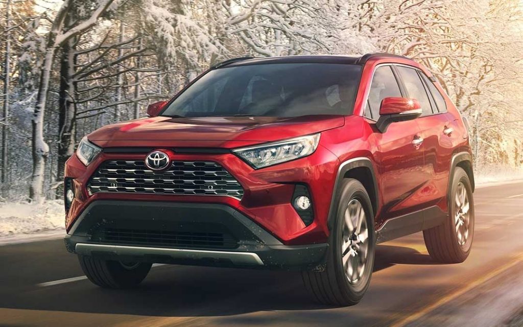 Toyota RAV4 é um dos veículos afetados pela suspensão paralisada devido falta de semicondutores