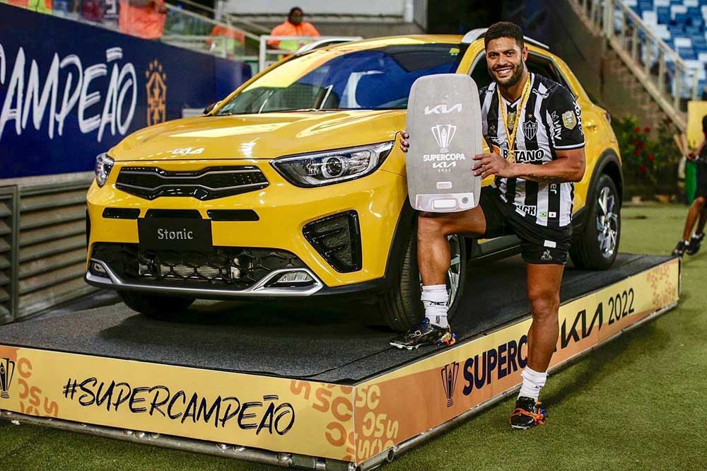 Kia Stonic é o prêmio de melhor jogador da Supercopa do Brasil 2022. Hulk possui vários supercarros na garagem