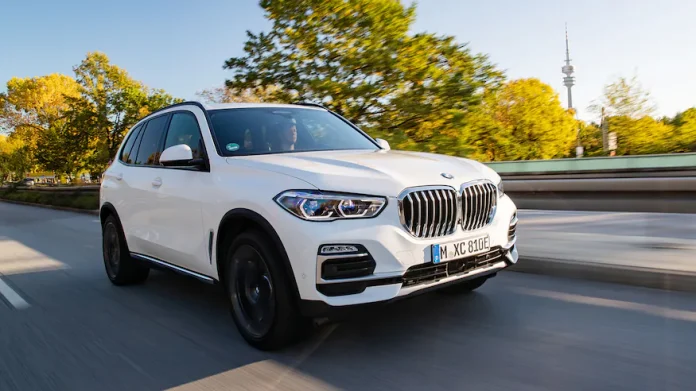 BMW X5 xDrive45e: SUV é chamado por falha na bateria