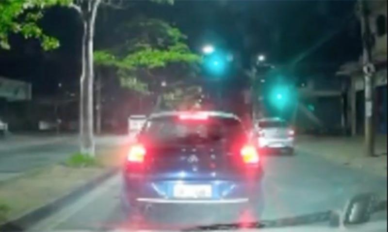 Câmera no painel do veículo registrou acidente entre Uber e BMW na região do Barreiro