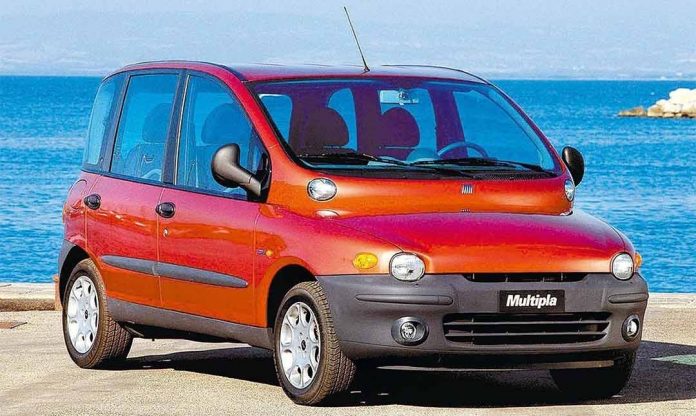 Fiat Multipla de primeira geração: minivan pode voltar elétrica