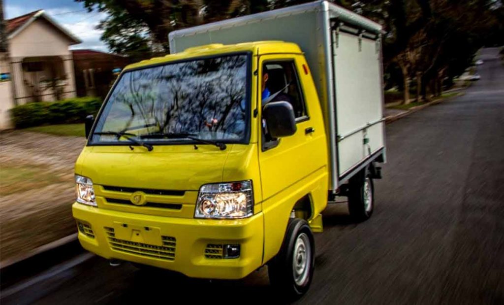 Caminhão baú da Hitech Eletric tem até 280 km de autonomia