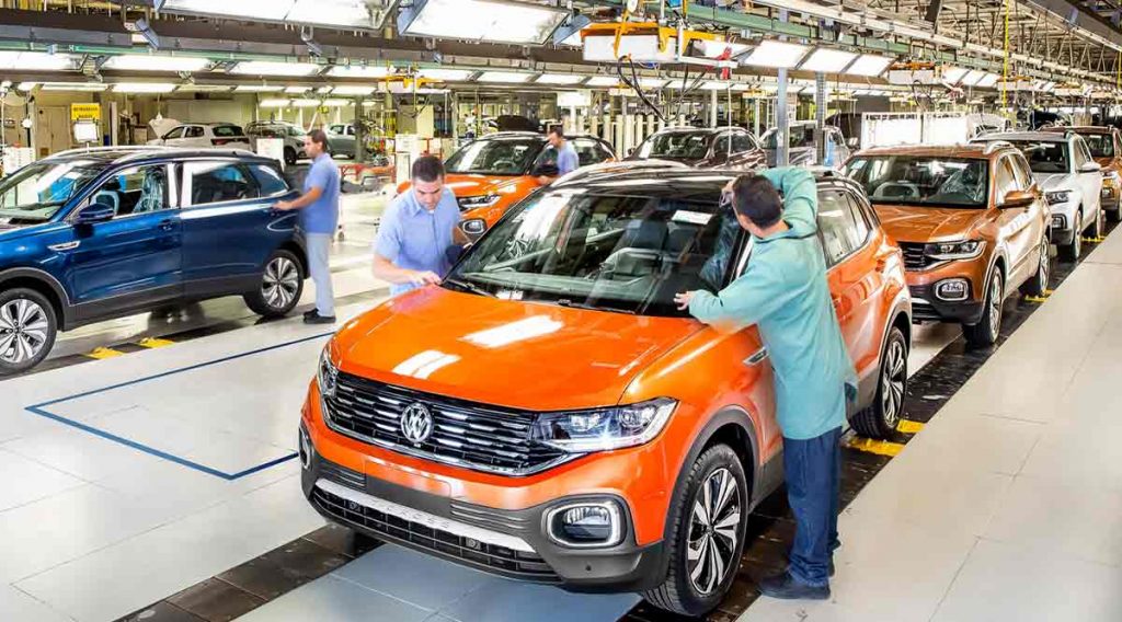 Fábrica da Volkswagen: Governo e Indústria querem volta do "carro popular"