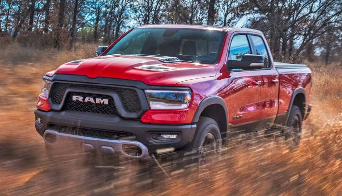 Ram 1500 Rebel 2023: versão esportiva da picape segue em oferta no Brasil