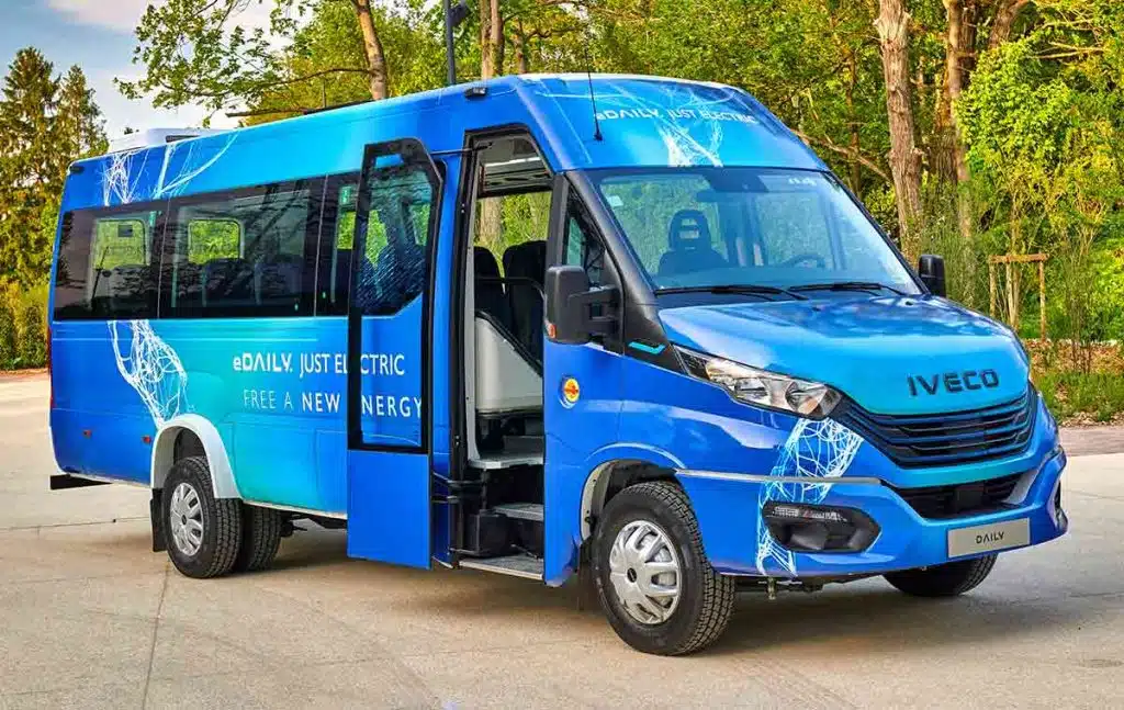 Iveco revela o eDaily: micro-ônibus 100% elétrico