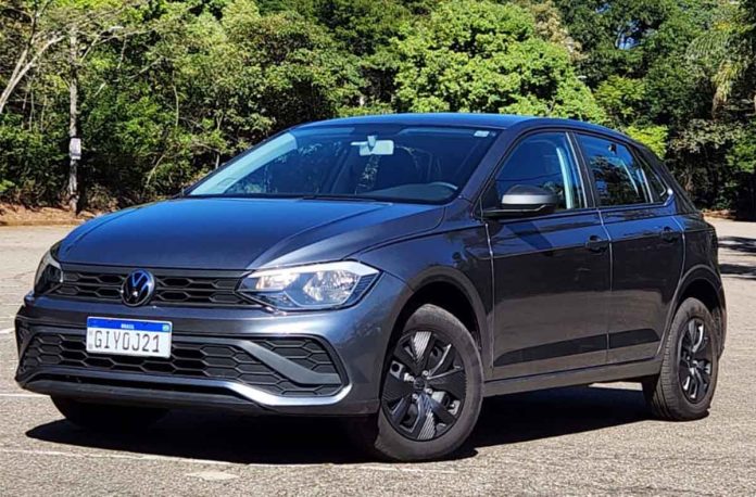 VW Polo Track 2023: hatch pode ser muito beneficiado com desconto (foto Thiago Ventura/Carro Esporte Clube)