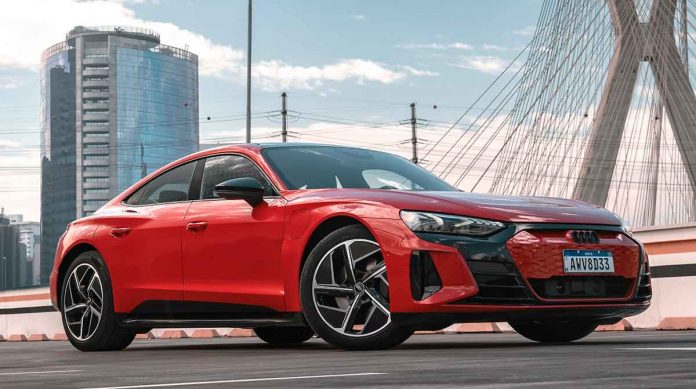 Audi e-tron GT: esportivo eletriza Interlagos