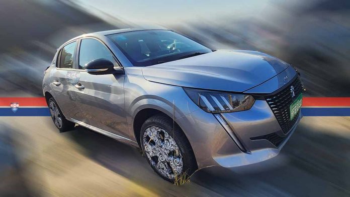Peugeot 208 Style T200: modelo chega em setembro com motor 1.0T de 130 cv (Foto: Thiago Ventura)