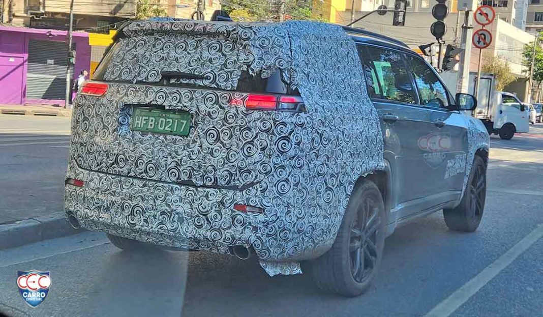 Jeep Commander 2024 Flagra Da Nova Vers O Com Motor Da Rampage   Jeep Commander 2024 Foto Thiago Ventura 1068x623 