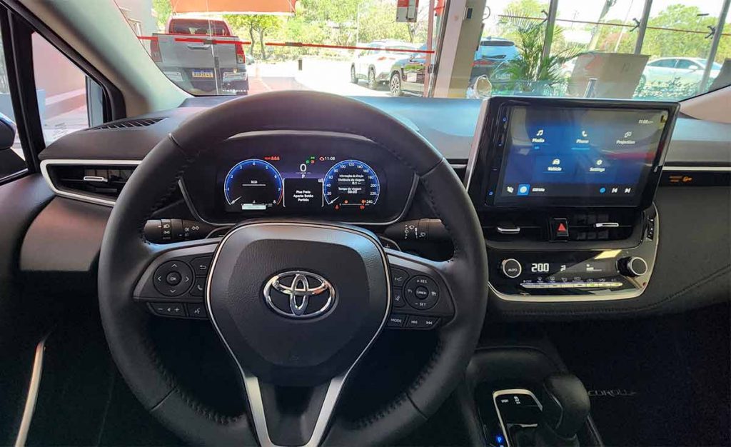 Toyota Corolla 2024 ganha mudanças sutis para se manter na liderança (Foto: Thiago Ventura/Carro Esporte Clube)