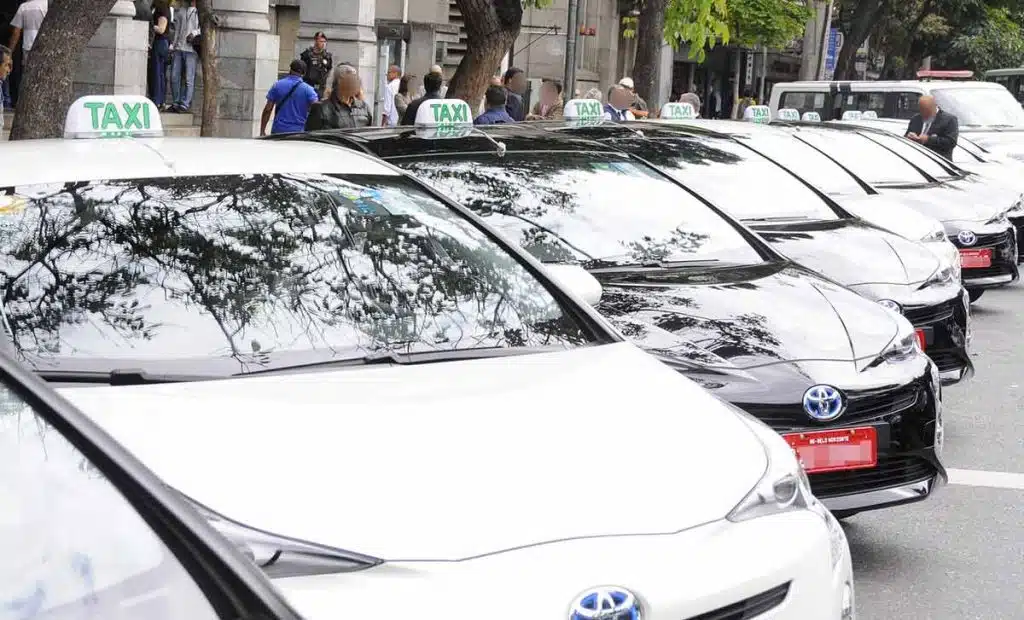Decisão do TST é contra pedido em ação trabalhista de taxista de Belo Horizonte contra a 99