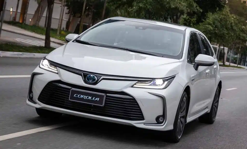 Toyota Corolla Hybrid: sedã é o carro mais produzido na história