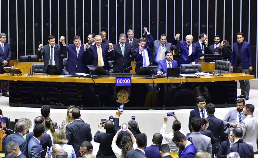 Reforma Tributária é aprovada na Câmara dos Deputados (Foto: Zeca Ribeiro/Câmara)