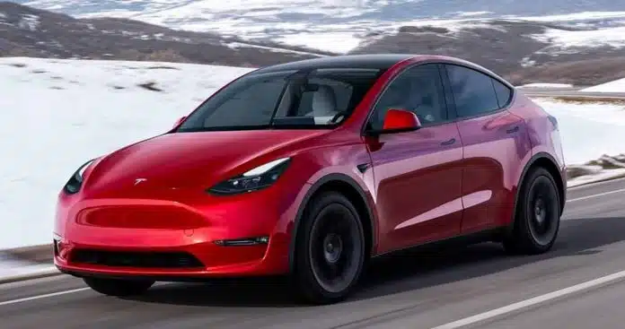 Tesla Model Y: marca teve crescimento de 35% na fabricação de EVs