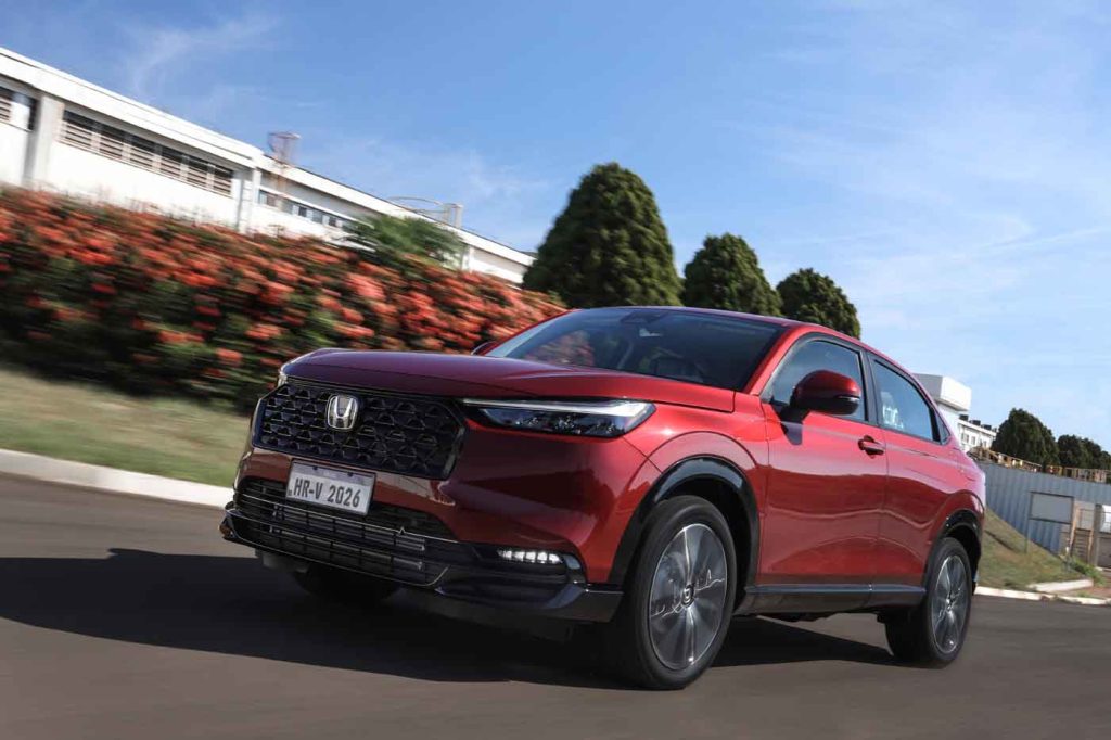 Honda HR-V 2026 Touring: SUV tem novo visual dianteiro