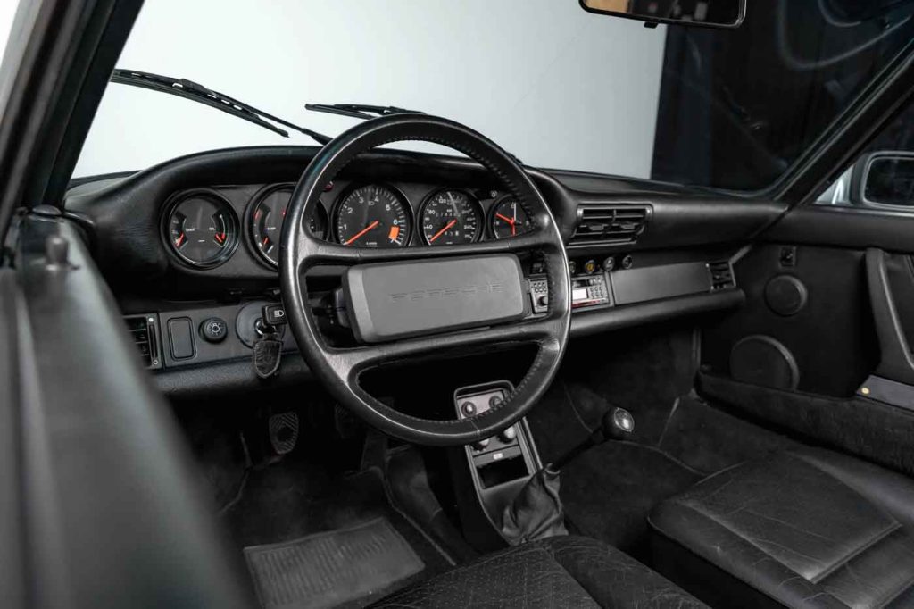 Porsche 911 Carrera 1987 que pertenceu a Ayrton Senna (Foto: SRX Cars)